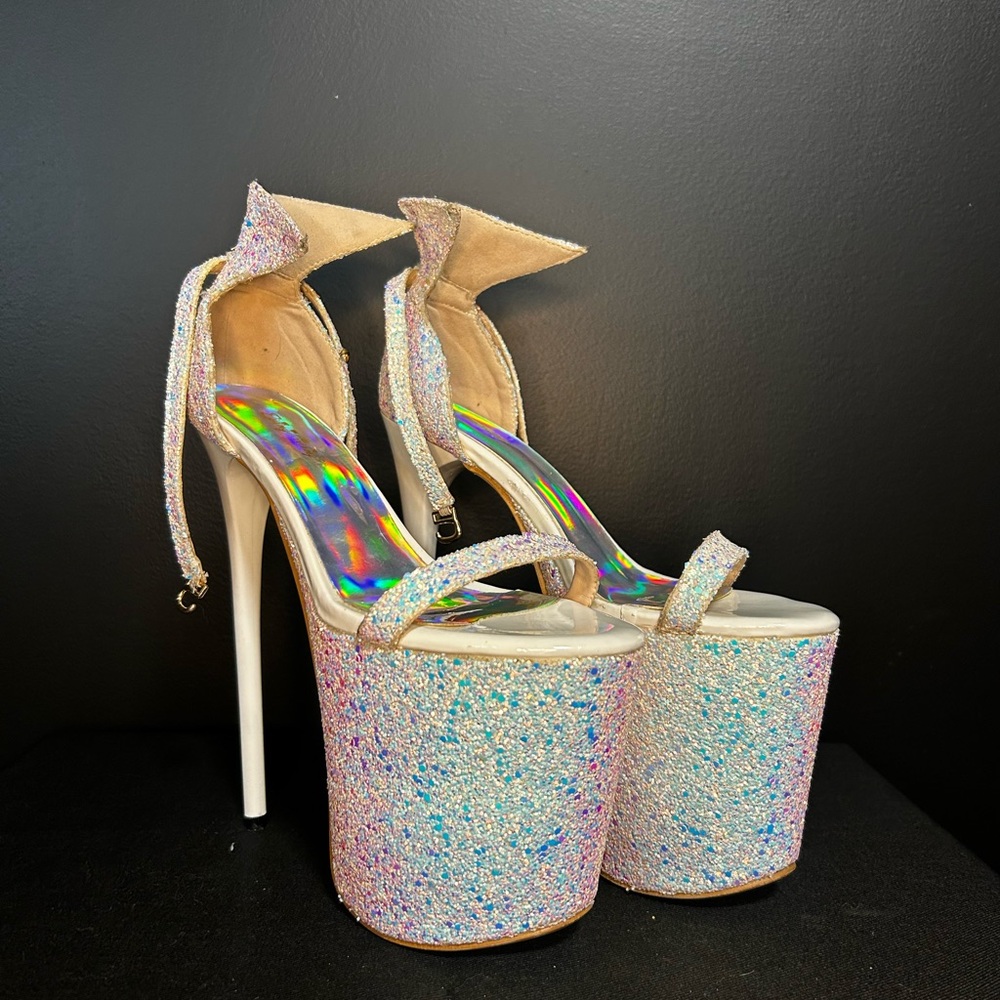 Sparkling Platform Heels with Ankle Strap